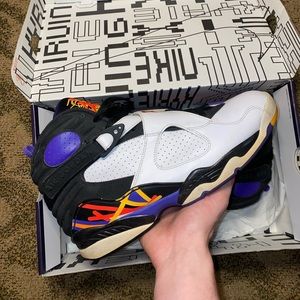 Jordan 8 retro “Three Peat” size 12